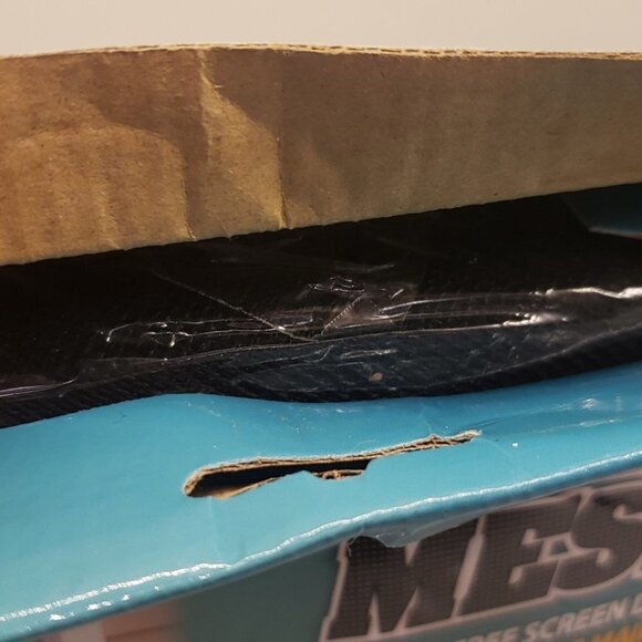 Magic Mesh Hands-Free Screen Door Installs in Seconds Keep Bugs Out 7" x 1 - Picture 5 of 5